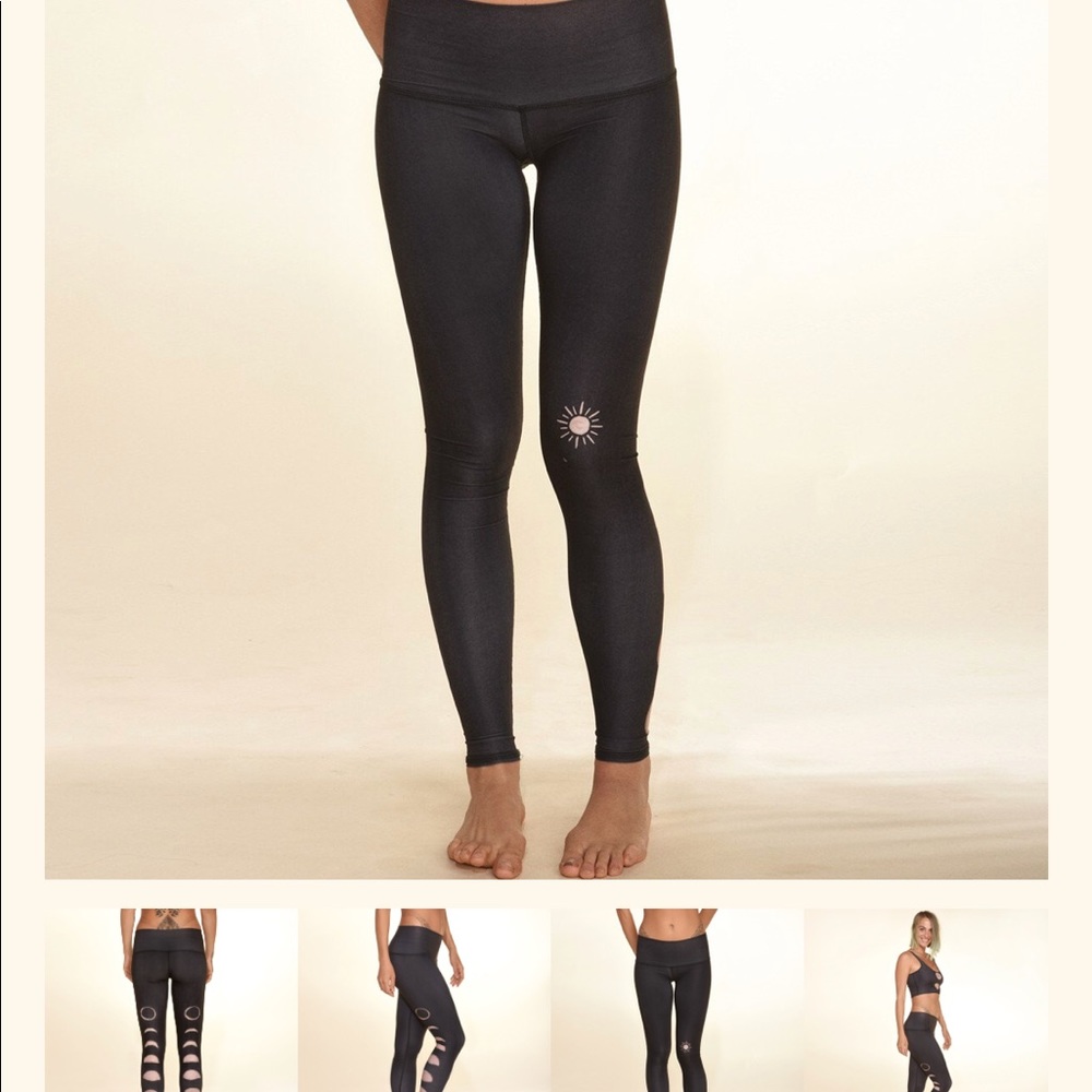 ISO ! new moon teeki in black size small